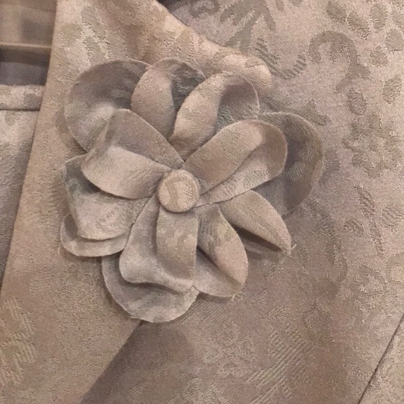 Tahari women’s 2 piece suit - Picture 2 of 8